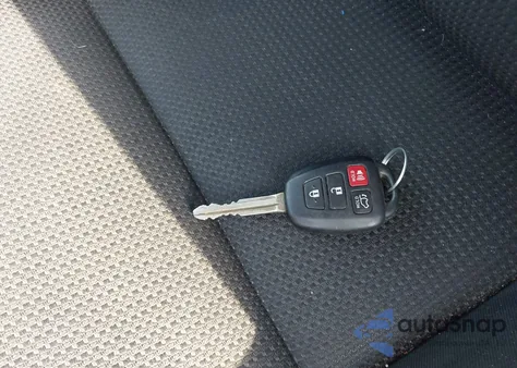 2016 Toyota Rav4 Xle from USA, damaged, VIN 2T3WFREV4GW262918